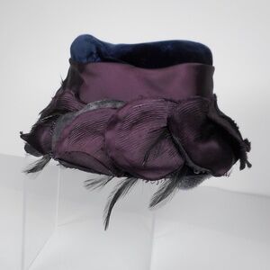 VTG Linda Farrell Hat Dark Blue Velvet Plum Scalloped Satin Trim Feathers Cloche